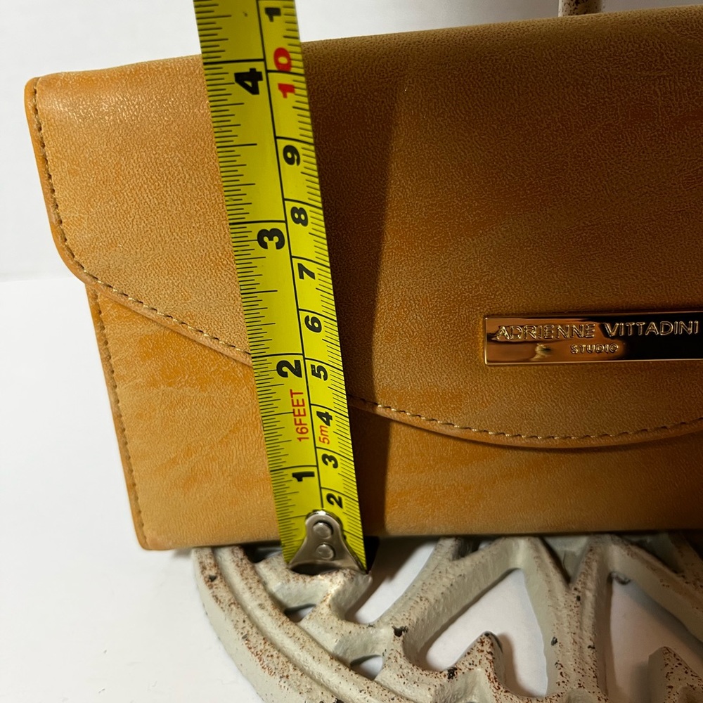 Adrienne Vittadini vegan tan faux suede wallet - Picture 7 of 8